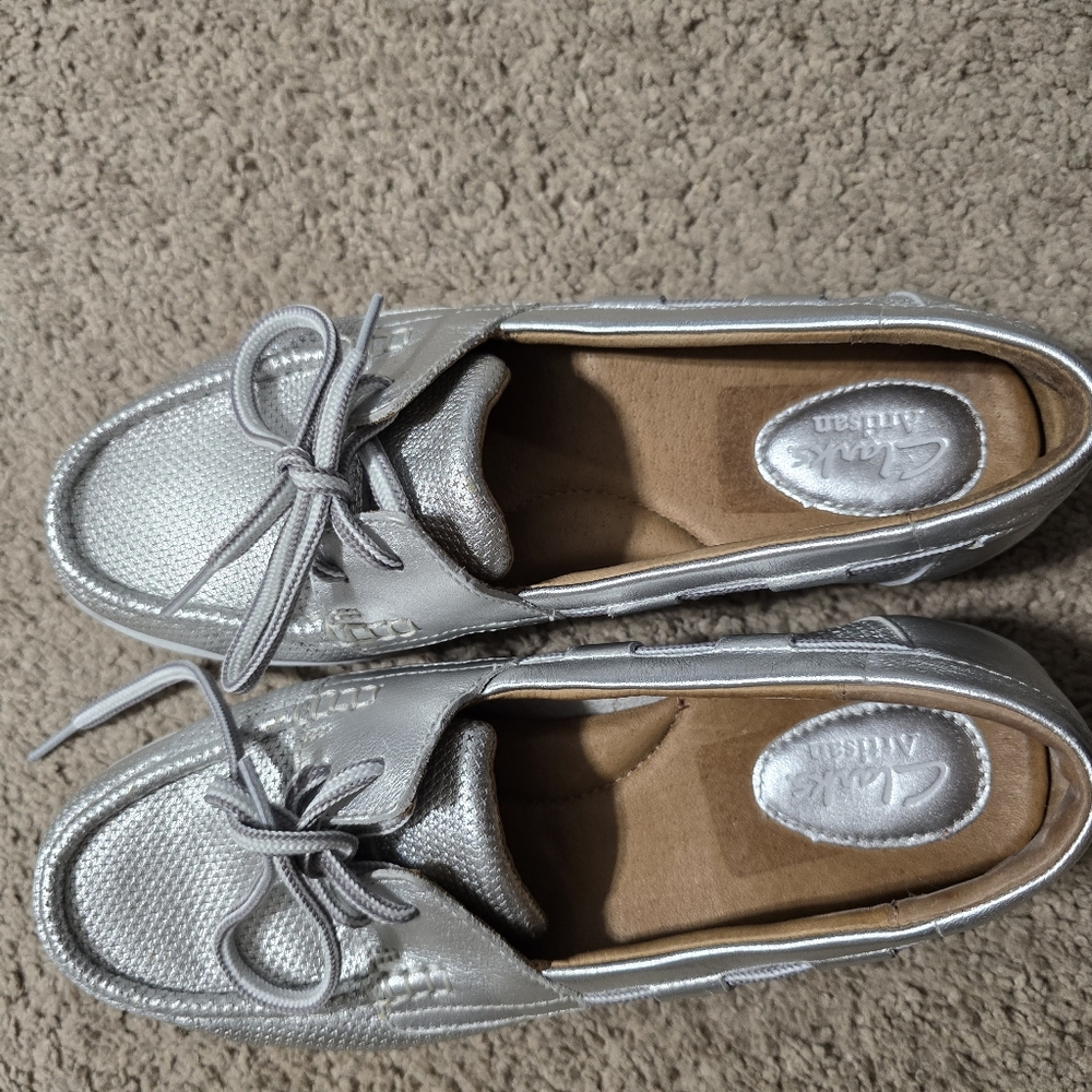 EUC Clarks Loafers